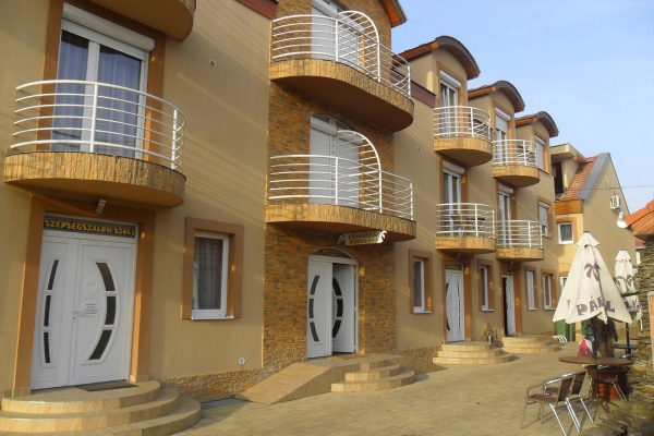 Pálma Hotel